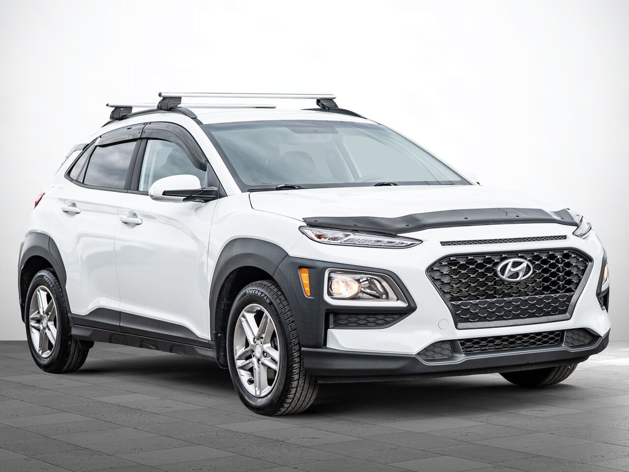 2020 Hyundai Kona White Sainte-Julienne - photo #1
