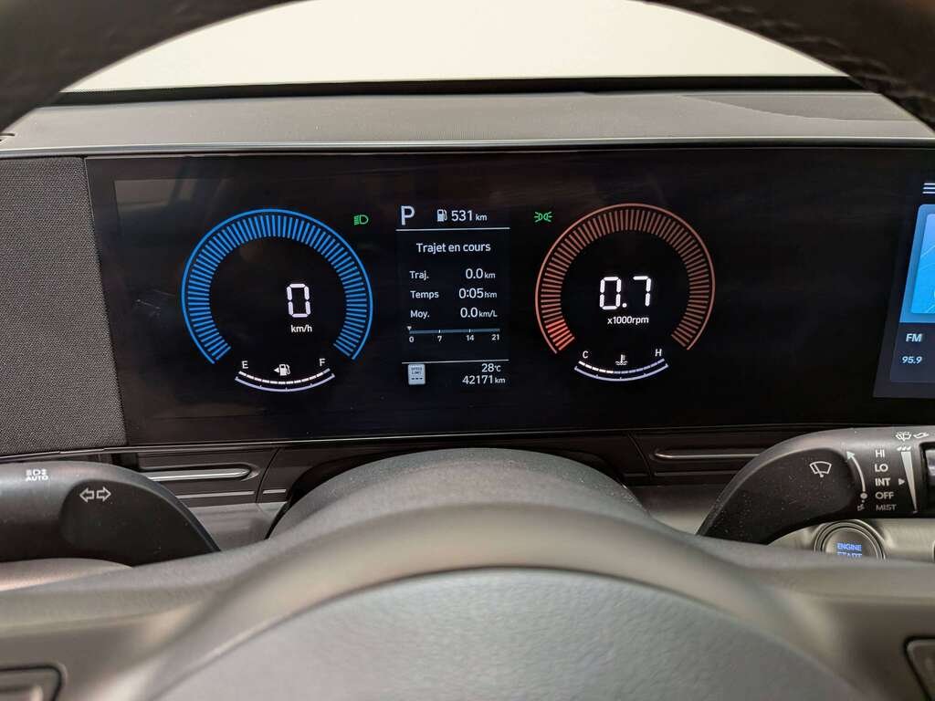 2025 Hyundai Kona 2.0L Preferred AWD w/Trend Package White Val-David - photo #16
