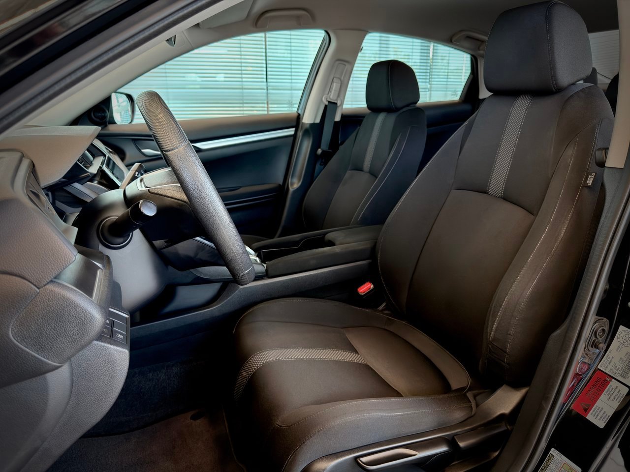 2019 Honda Civic Sedan Black Notre-Dame-des-Prairies - photo #17
