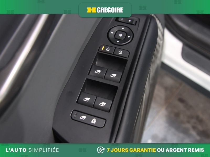 Kia EV9 822631 | Light AUTO A/C MAGS CUIR NAV CAM RECUL BLUETOOTH 2024 Blanc Laval - photo #17