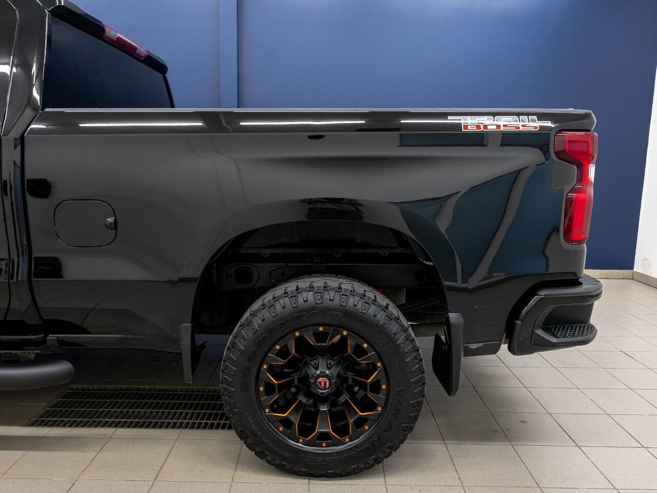 Chevrolet Silverado 1500 CUSTOM TRAIL BOSS CREW 4X4 V8 *CARPLAY* WIFI USB 2021 Noir Saint-Jérôme - photo #27
