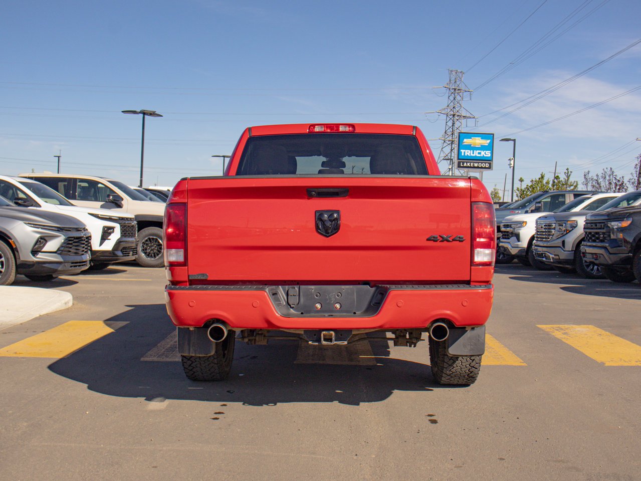 2022 Ram 1500 Classic Express 4x4 Crew Cab 5'7 Box Red Sherwood Park - photo #8