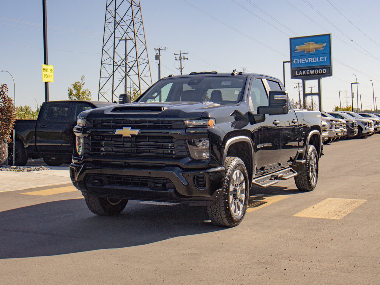 2025 Chevrolet Silverado 2500HD 4WD Crew Cab 159 Custom Black Sherwood Park - photo #3