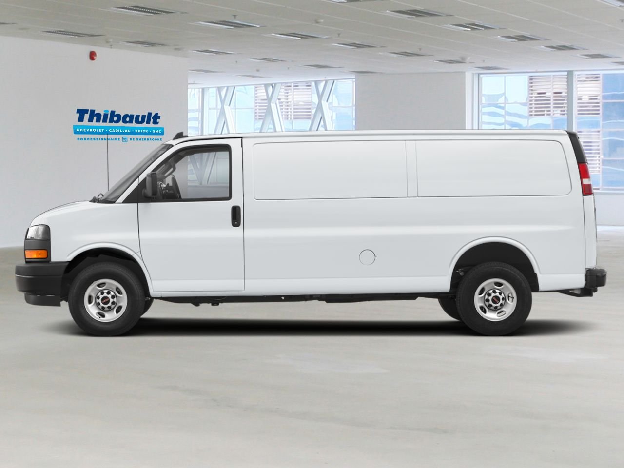 GMC Fourgonnette Savana utilitaire Traction arrière 2500 155 po 2025 BLANC SOMMET Sherbrooke - photo #1