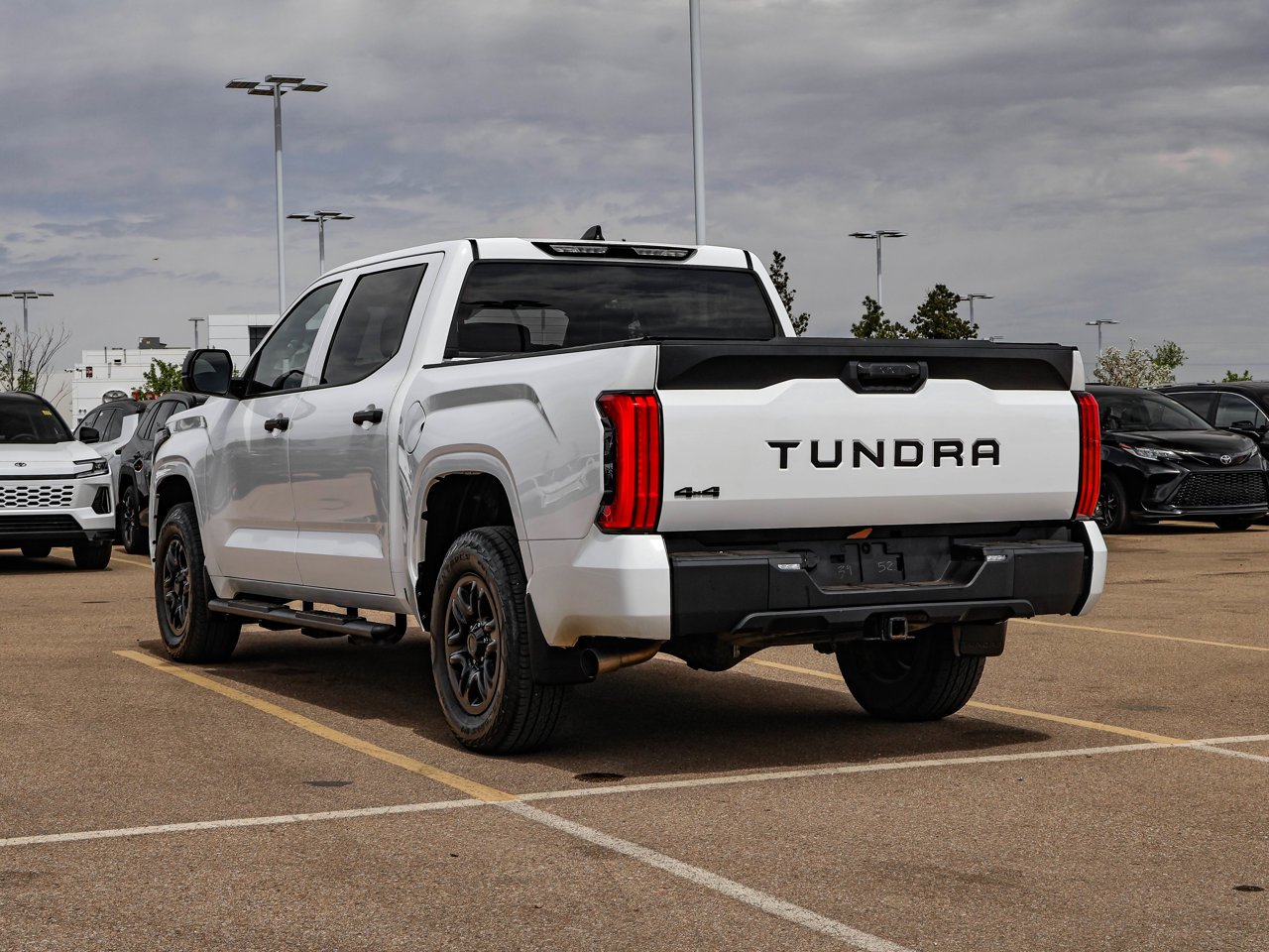 2024 Toyota Tundra 4x4 Crewmax SR White Sherwood Park - photo #5