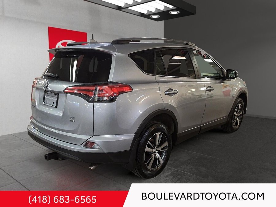 Toyota RAV4 LE, AWD 2018 Argent