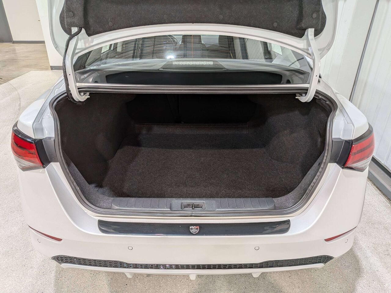 2024 Nissan Sentra SV CVT White Val-David - photo #8