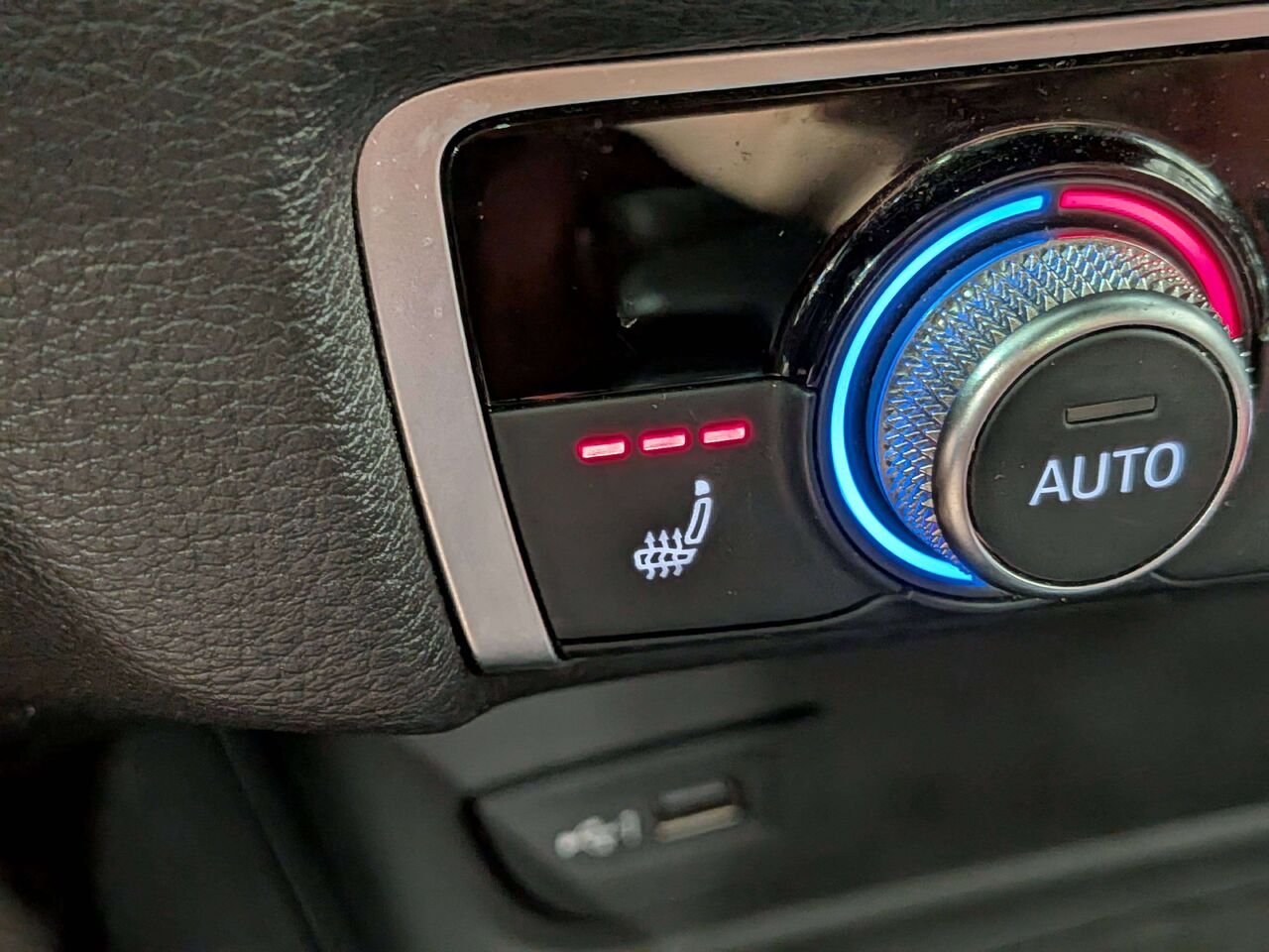 2020 Audi A3 Sedan Technik 45 TFSI quattro Silver Val-David - photo #2