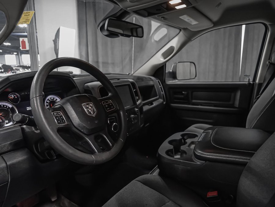 Ram 1500 Classic V6 4X4 CABINE ÉQUIPE 2023