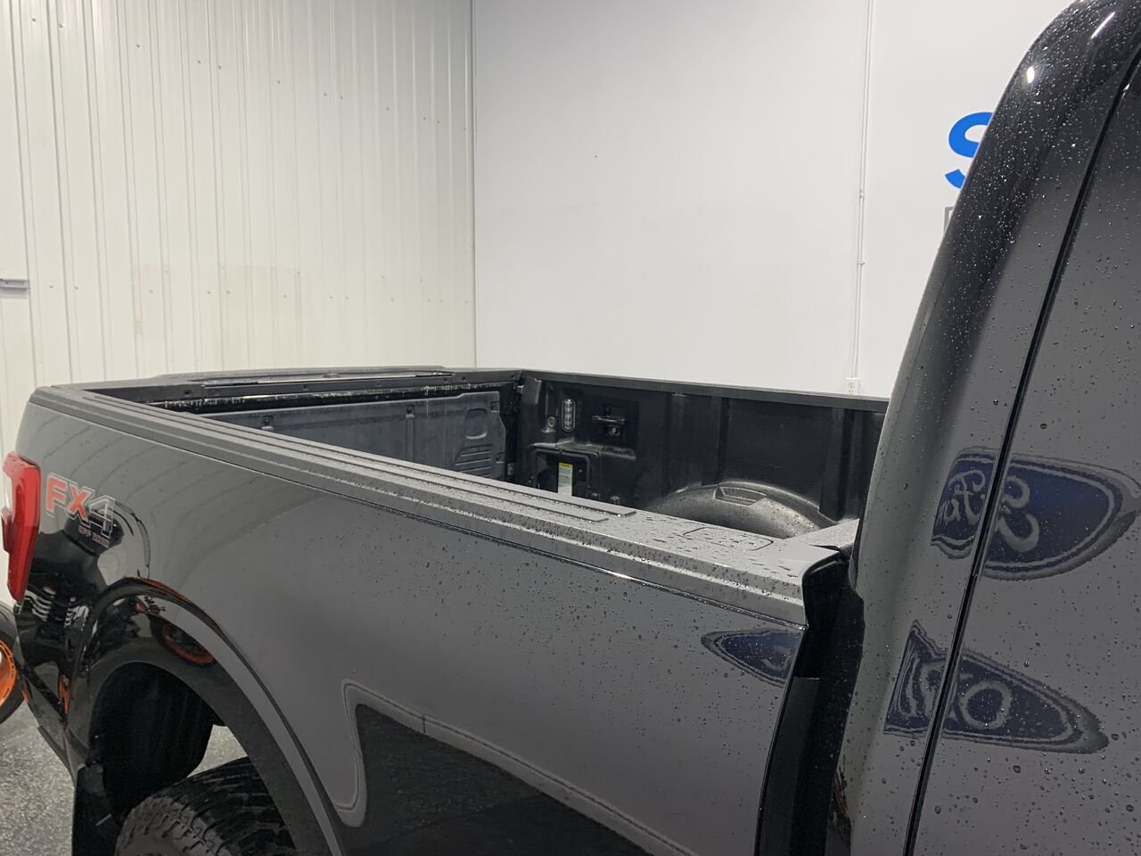 Ford F-150 LARIAT CREW CAB 502A, MAX TOW, GEN 2.0KW 2022 Noir Châteauguay - photo #7
