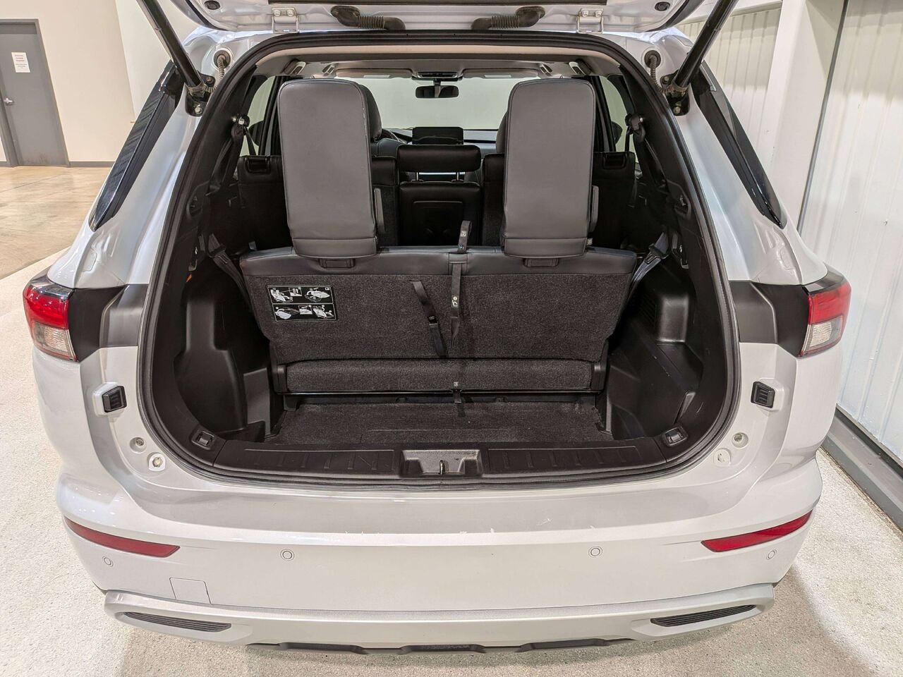 Mitsubishi Outlander PHEV 2025 Blanc Val-David - photo #8