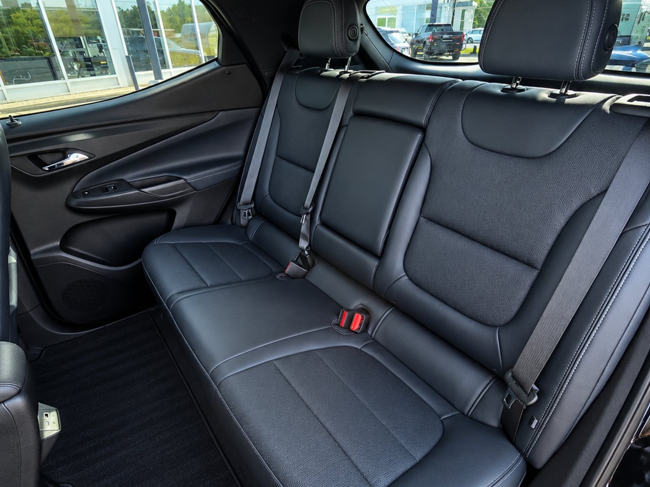 2022 Chevrolet Bolt EUV Premier Black Granby - photo #12