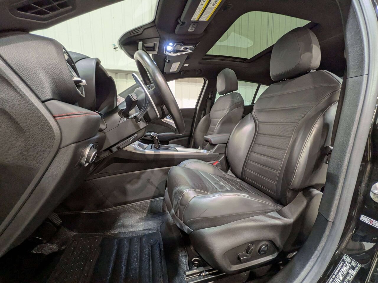 2024 Dodge Hornet R/T Plus PHEV EAWD *Ltd Avail* Black Val-David - photo #1