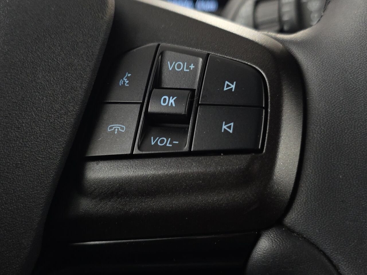 Ford Mustang Mach-E Sélect TI, Traction intégrale, écran tactile SYNC 4 de 15,5 pouces, Apple CarPlay et Android Auto 2023 Blanc Val-David - photo #15