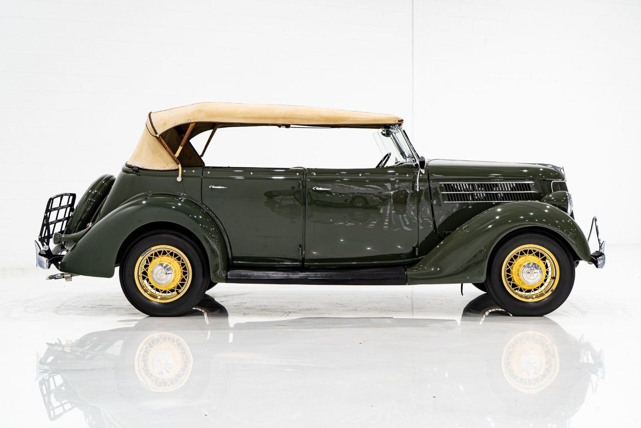 Ford Model 48 Phaeton PRIX EN USD | Beautifully presented in original condition 1936 Vert Montréal - photo #1