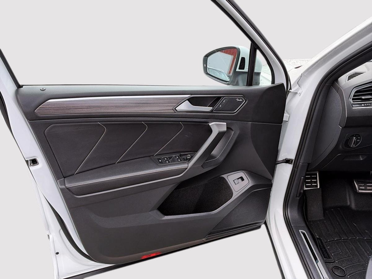 Volkswagen Tiguan 2023 Blanc Rouyn-Noranda - photo #10