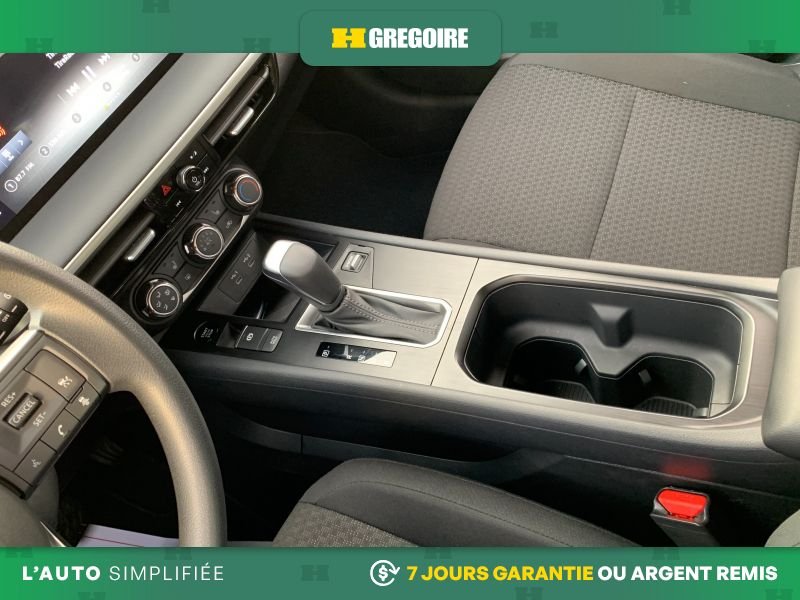 2025 Nissan Kicks Grey Saint-Eustache - photo #18