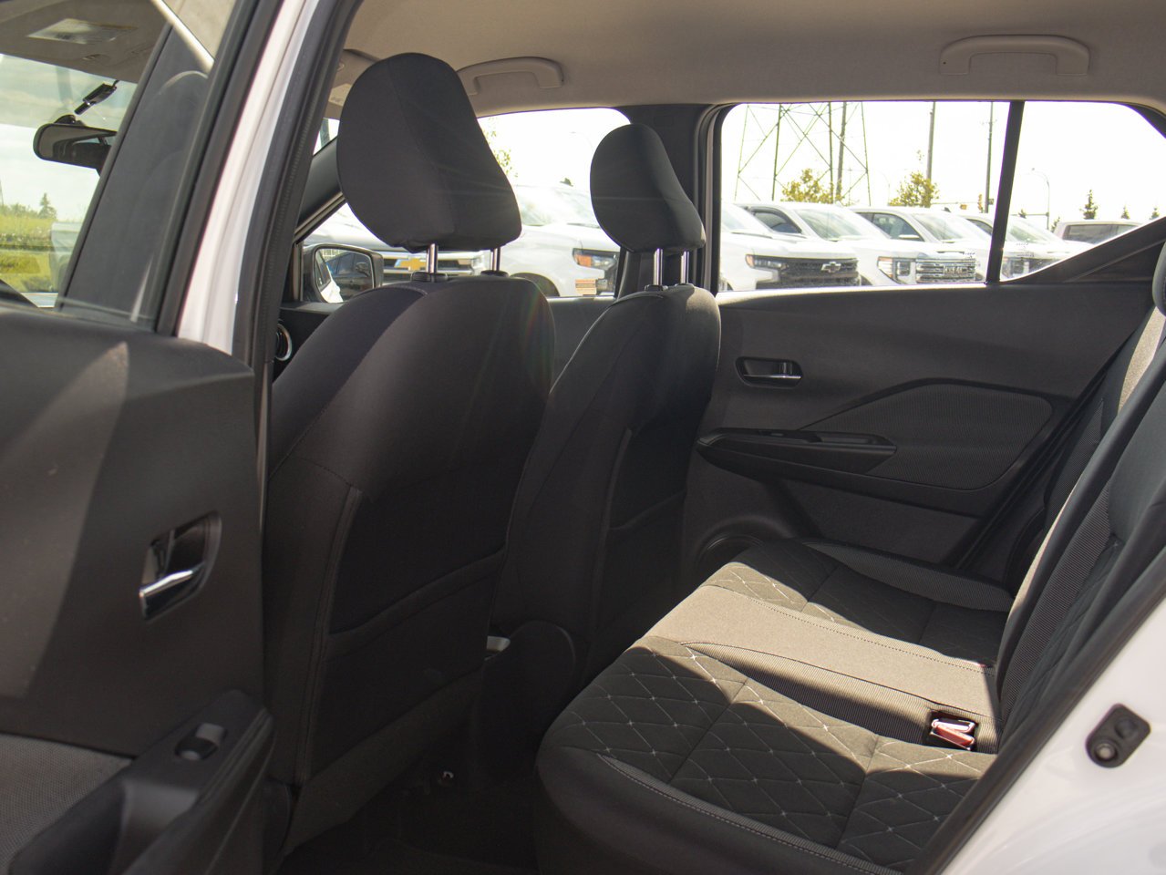 2019 Nissan Kicks SV FWD White Sherwood Park - photo #29