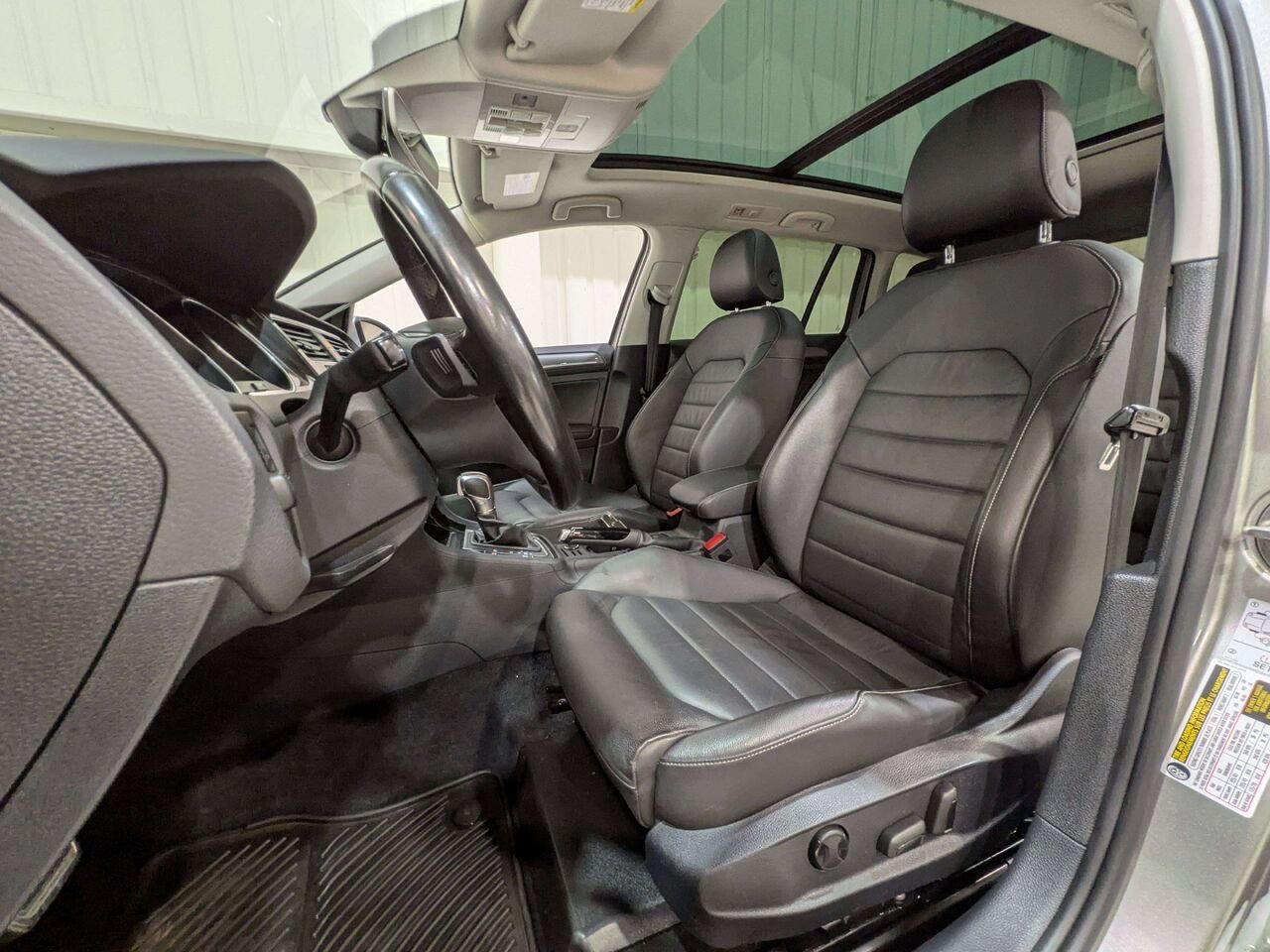 Volkswagen Golf Alltrack 2018 Argent Val-David - photo #1