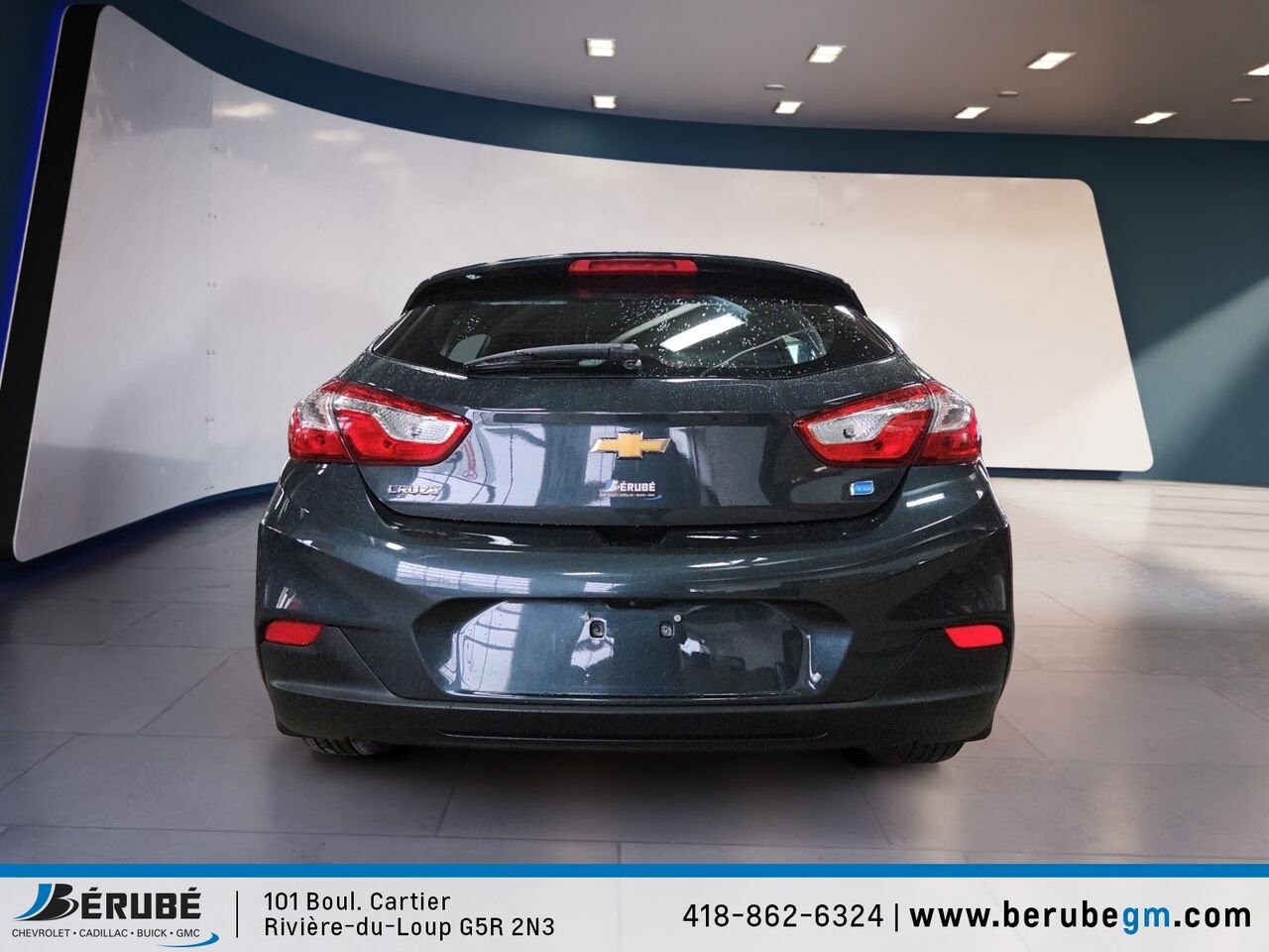 Chevrolet Cruze LT 1.6L à hayon 4 portes avec 1SH 2018 Noir Rivière-du-Loup - photo #4