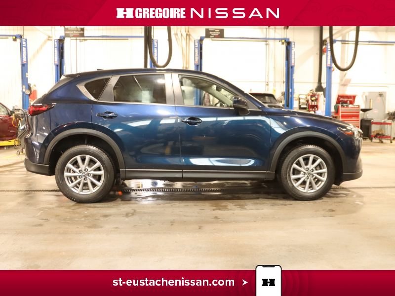 Mazda CX-5 SA4860 | GS AWD FAIBLE KILOMETRAGE MAGS VITRES TEINTEES 2023 Bleu Laval - photo #12