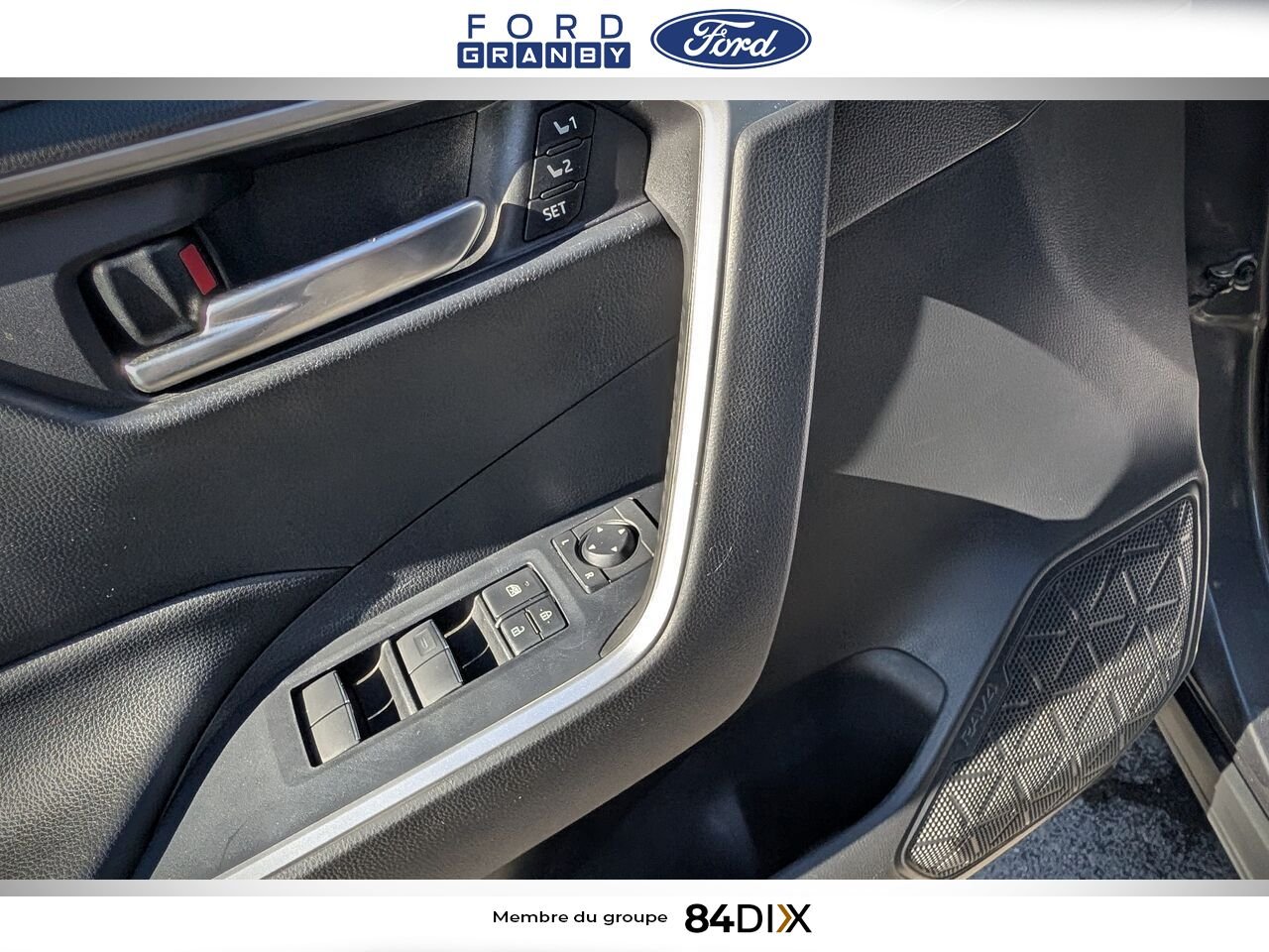 2019 Toyota RAV4 Grey Granby - photo #11