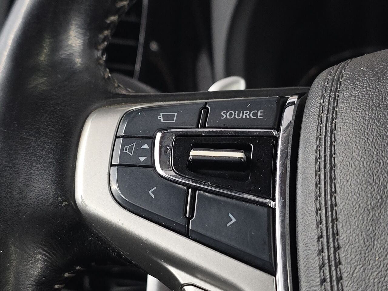 2018 Mitsubishi Outlander Plug-In Hybrid GT S-AWC Grey Val-David - photo #17