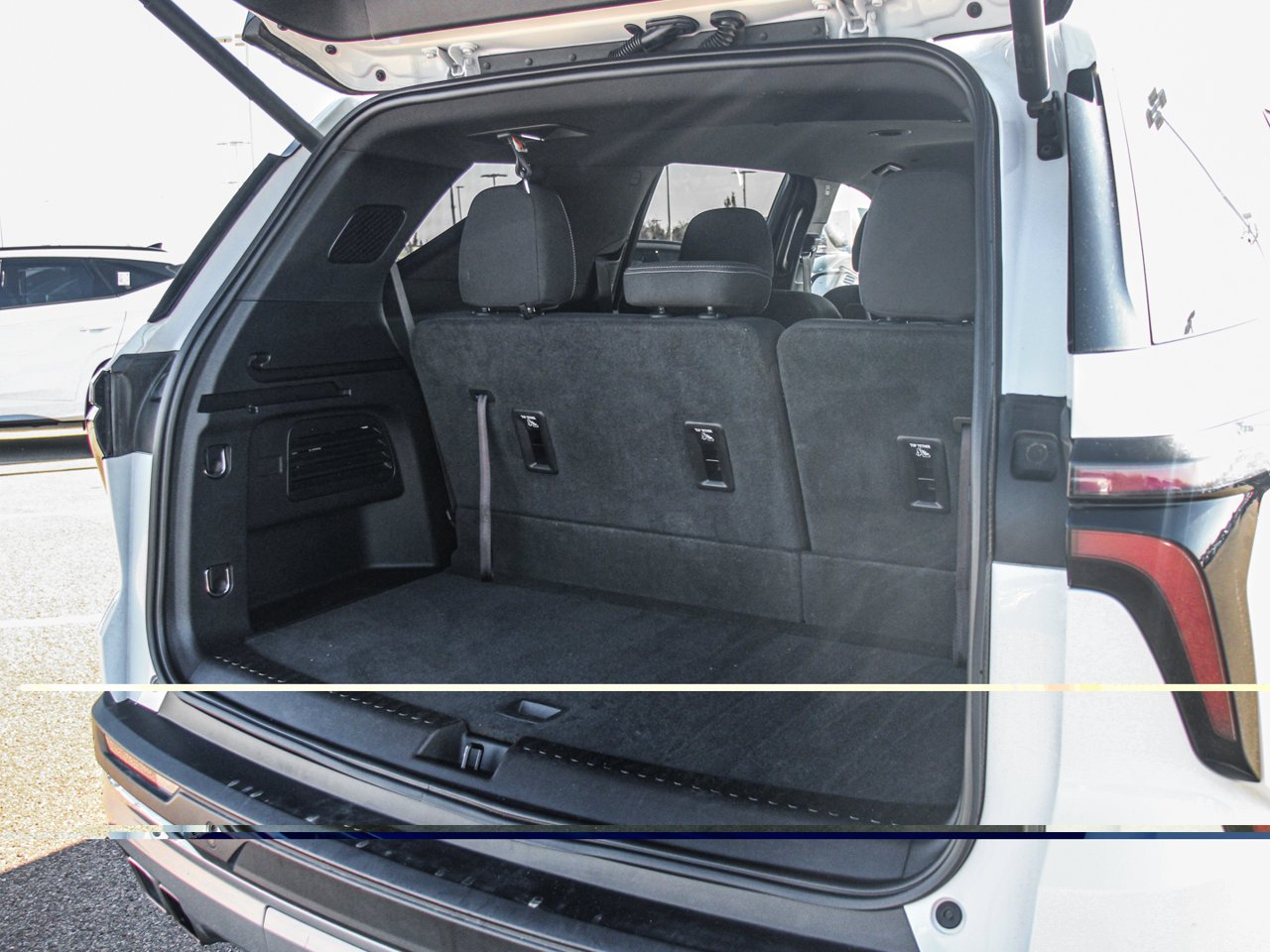 2025 Chevrolet Traverse AWD 4dr LT White Sherwood Park - photo #7