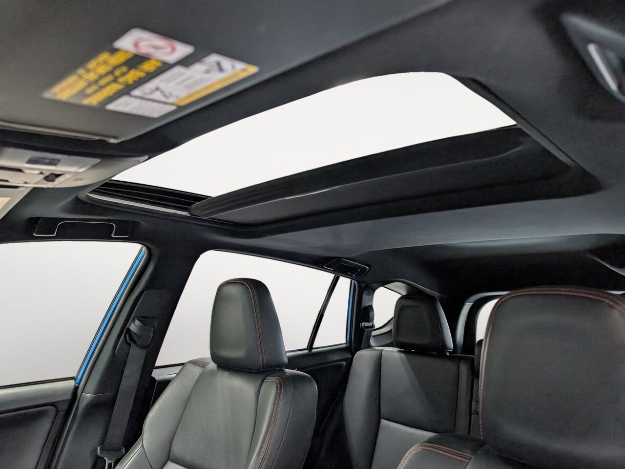 Toyota RAV4 Hybride SE/SIÈGES CHAUFFANTS/VOLANT CHAUFFANT/TOIT OUVRANT/AC/BLUETOOTH/CAMERA DE RECUL 2017 Bleu orage électrique Sherbrooke - photo #21