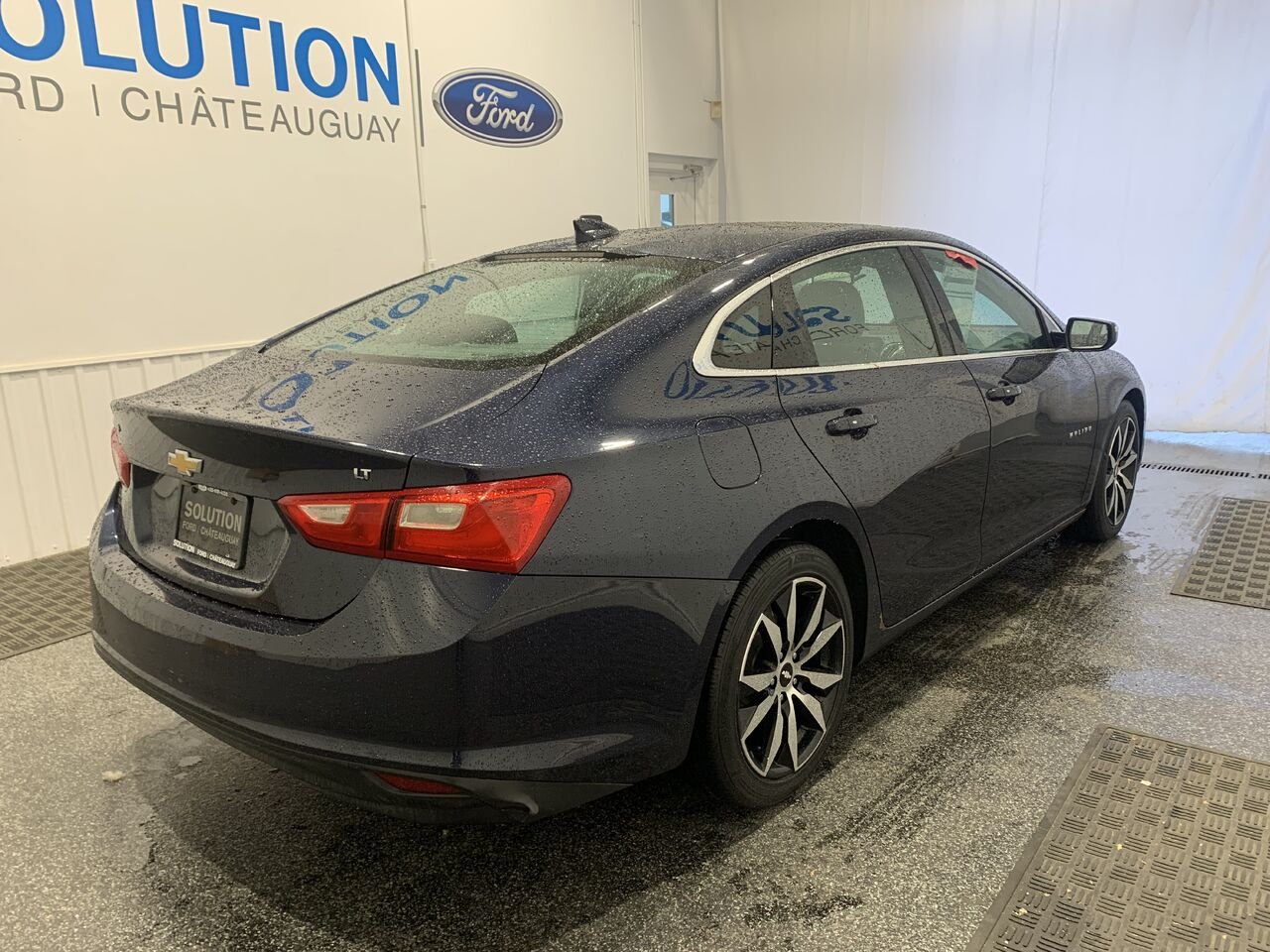 2017 Chevrolet Malibu Blue Châteauguay - photo #5