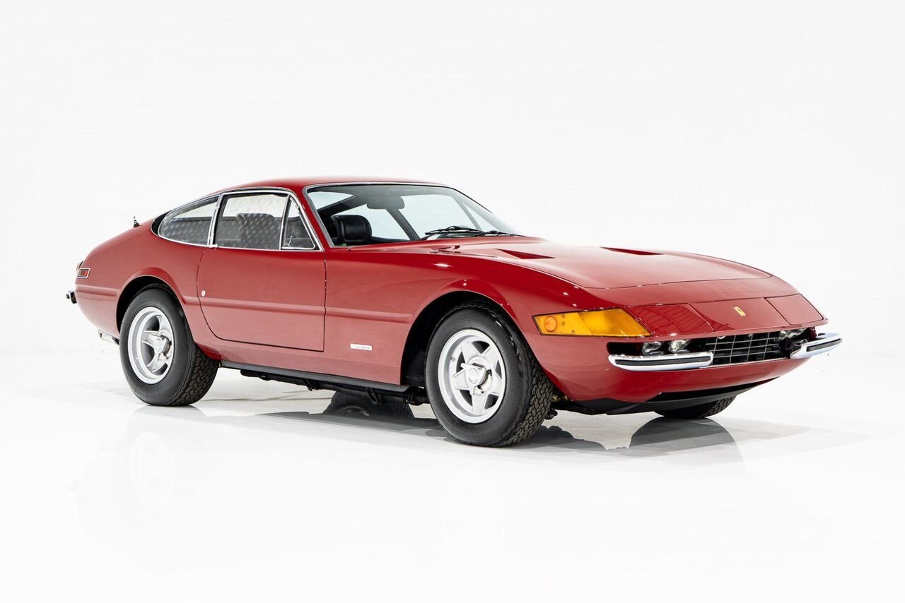 Ferrari 365 GTB4 Daytona 18,301 miles With Orig Books/Tools/ Carbs / Filter Box 1973 Rouge Montréal - photo #40