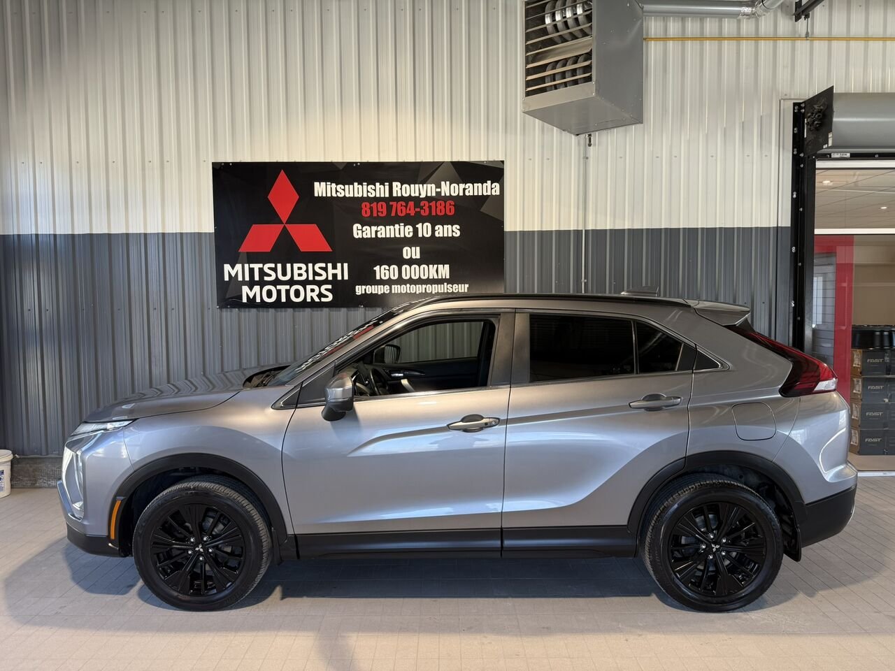2022 Mitsubishi Eclipse Cross Grey Rouyn-Noranda - photo #1