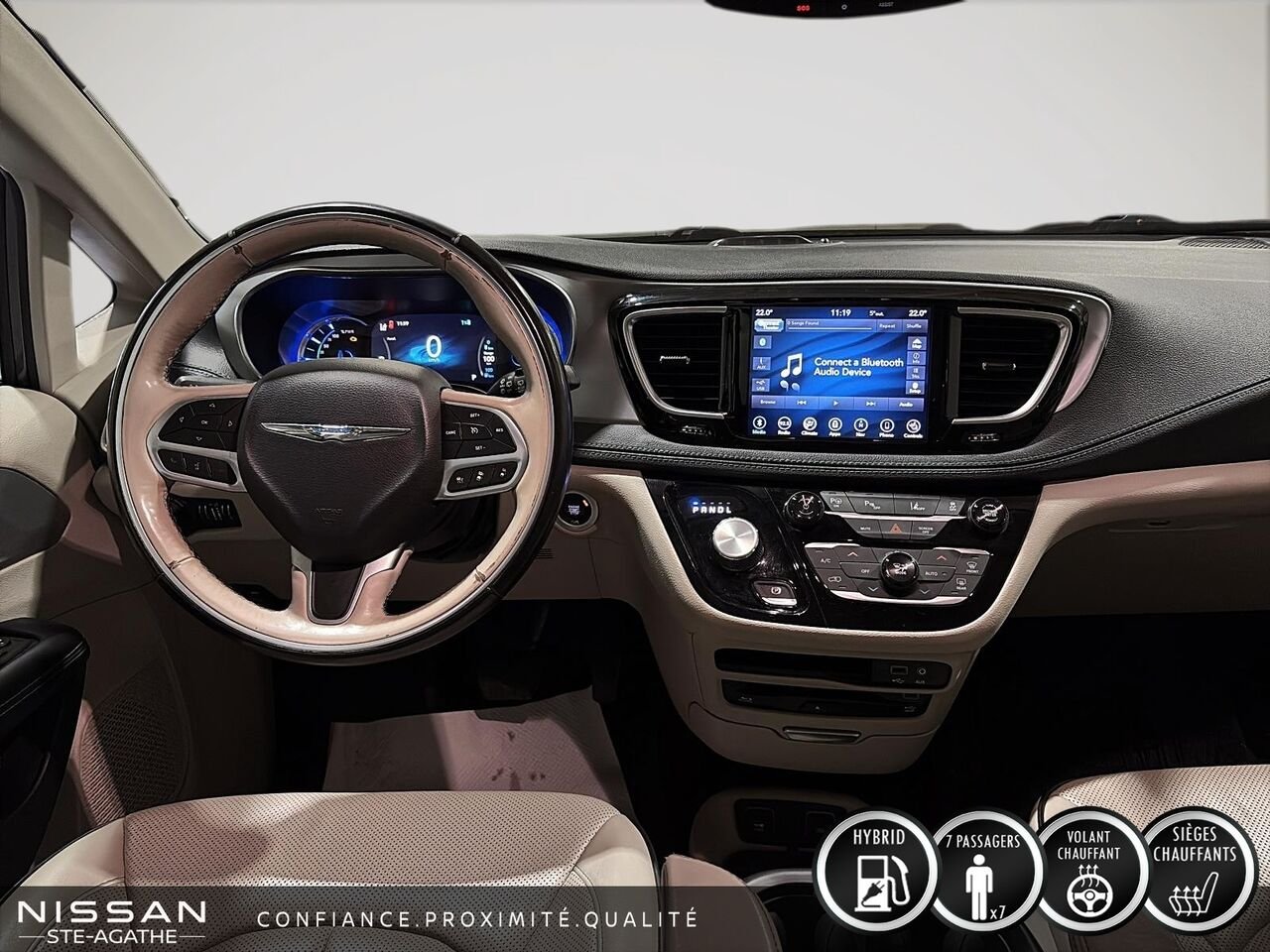 Chrysler Pacifica Hybrid 2018 Gris Ste-Agathe des Monts - photo #9