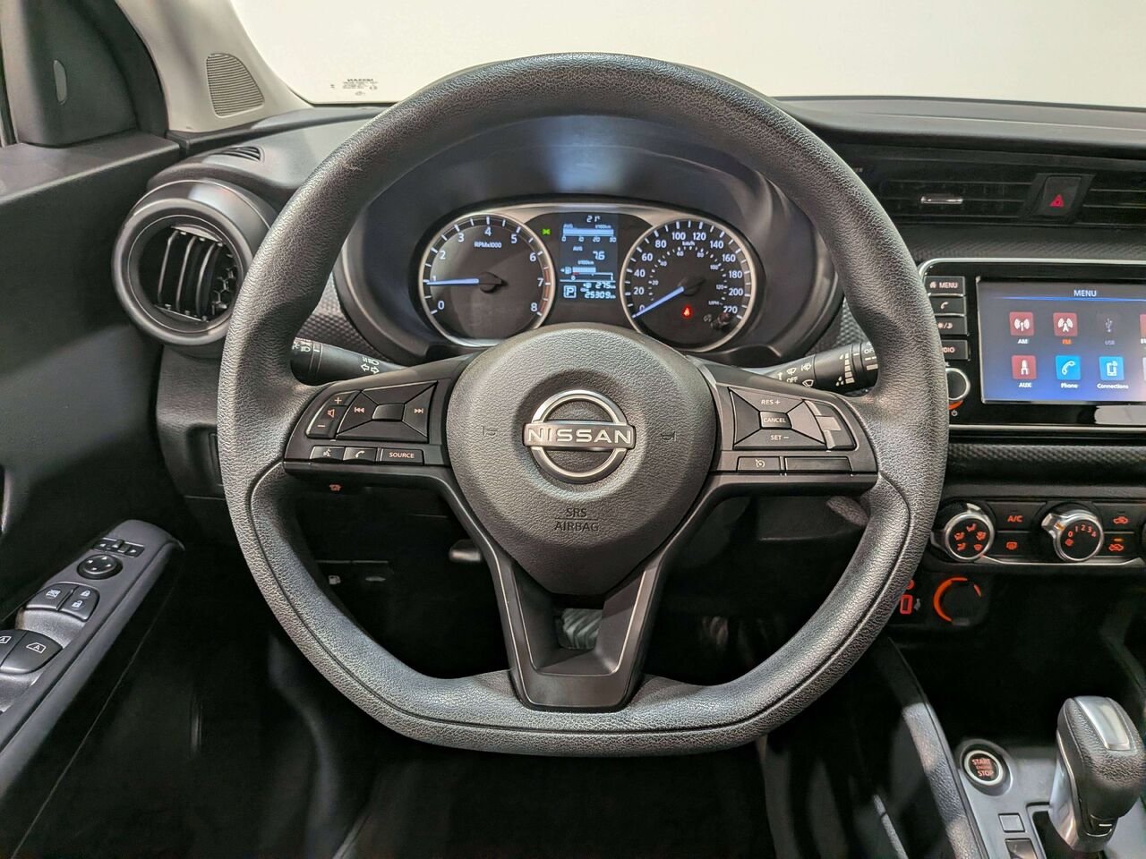 2024 Nissan Kicks S FWD Black Val-David - photo #12