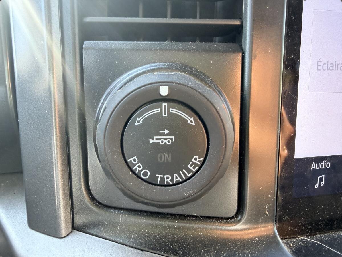 2024 Ford F-150 Lightning Black  - photo #11