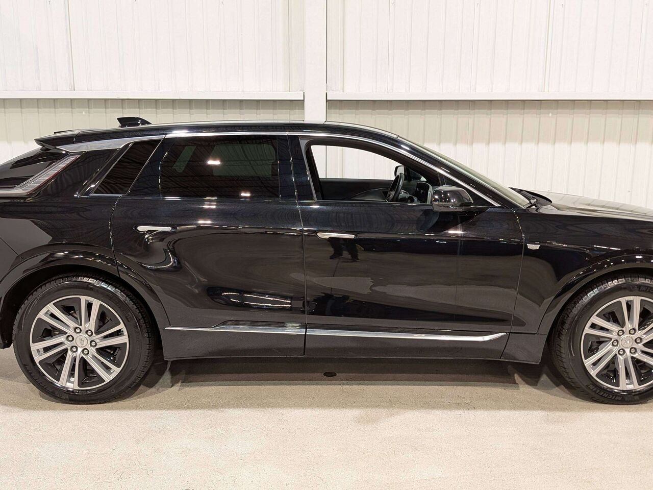 Cadillac LYRIQ 4dr Tech w/1SA 2024 Noir Val-David - photo #6