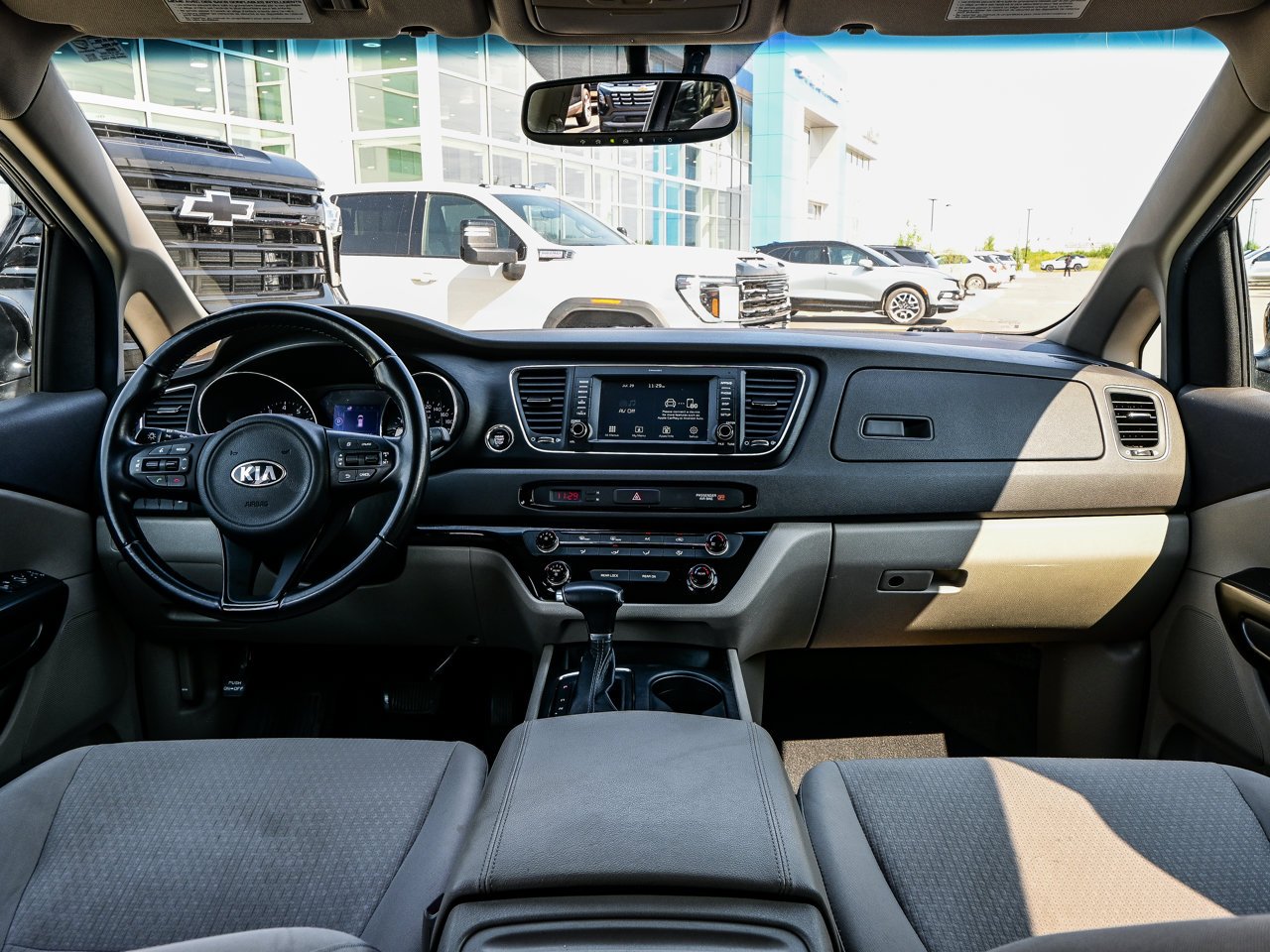 2017 Kia Sedona 4dr Wgn LX Grey Sherwood Park - photo #28