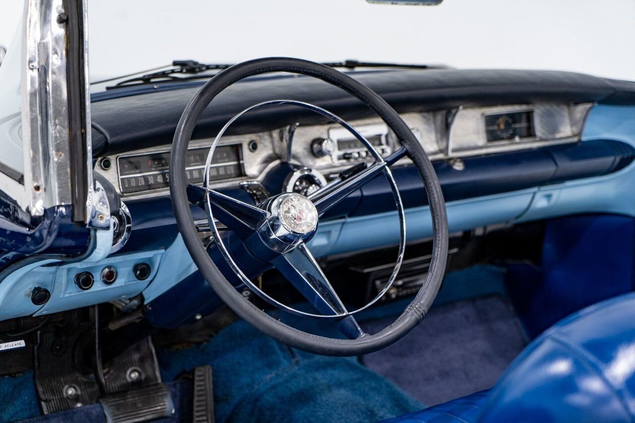 Buick Special 364/300HP NailHead 1 of only 2,056 1957 Bleu Montréal - photo #81