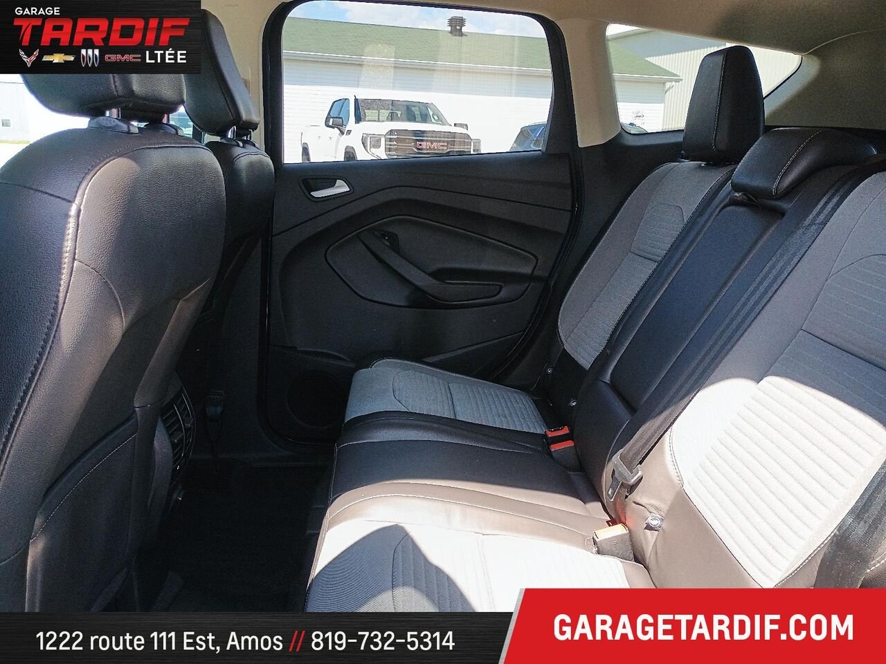 2018 Ford Escape Blue Mont-Laurier - photo #9
