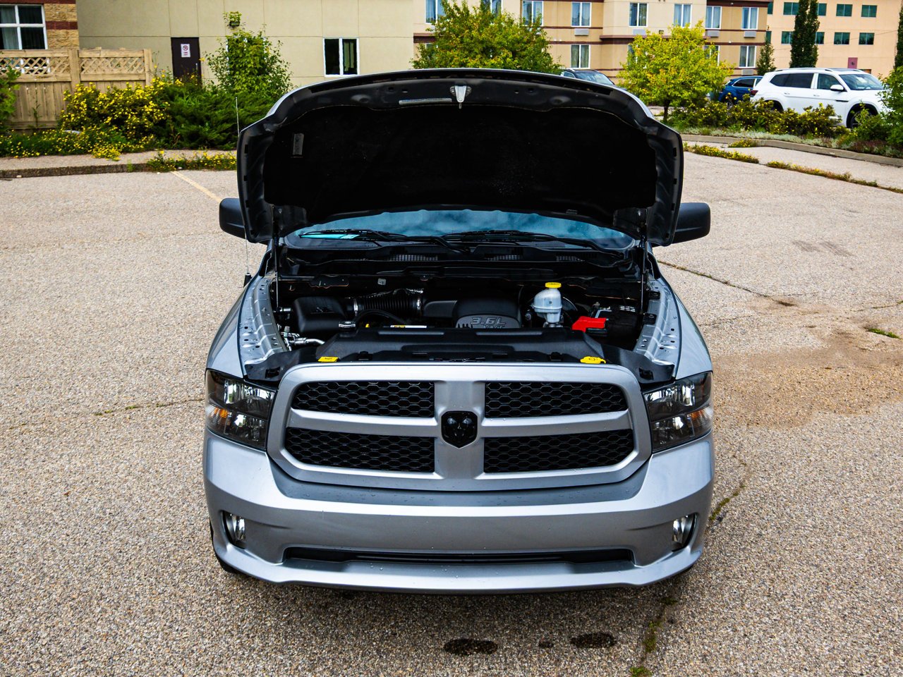 2021 Ram 1500 Classic Express 4x4 Crew Cab 5'7 Box Grey Sherwood Park - photo #8