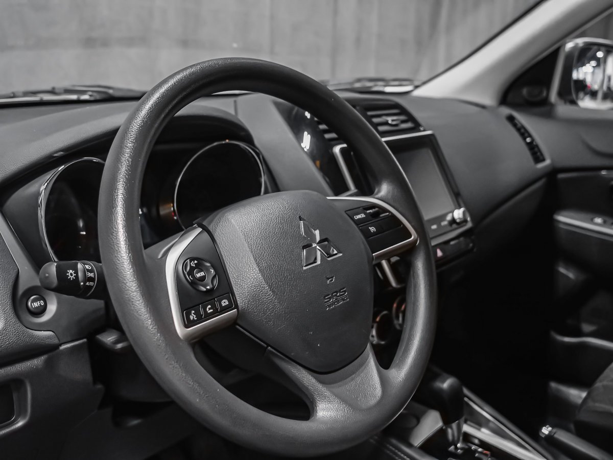 Mitsubishi RVR ES FWD CARPLAY CAMÉRA SIÈGES CHAUFFANTS 2025 Gris Montréal - photo #7