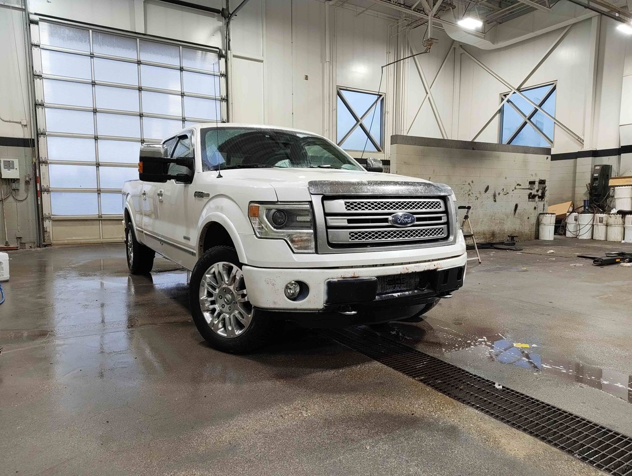 2013 Ford F-150 4WD SuperCrew 145 Platinum White Sherwood Park - photo #1