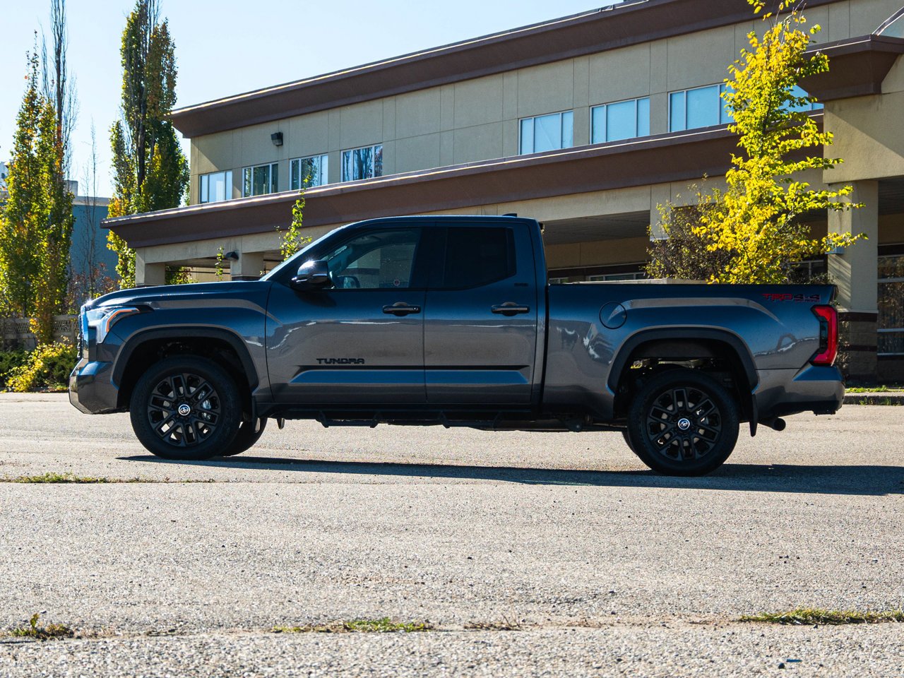 2024 Toyota Tundra 4x4 Double Cab SR Grey Sherwood Park - photo #10