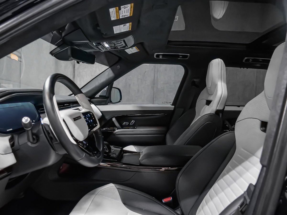 2024 Land Rover Range Rover Sport EDITION ONE SV Black Montreal - photo #17