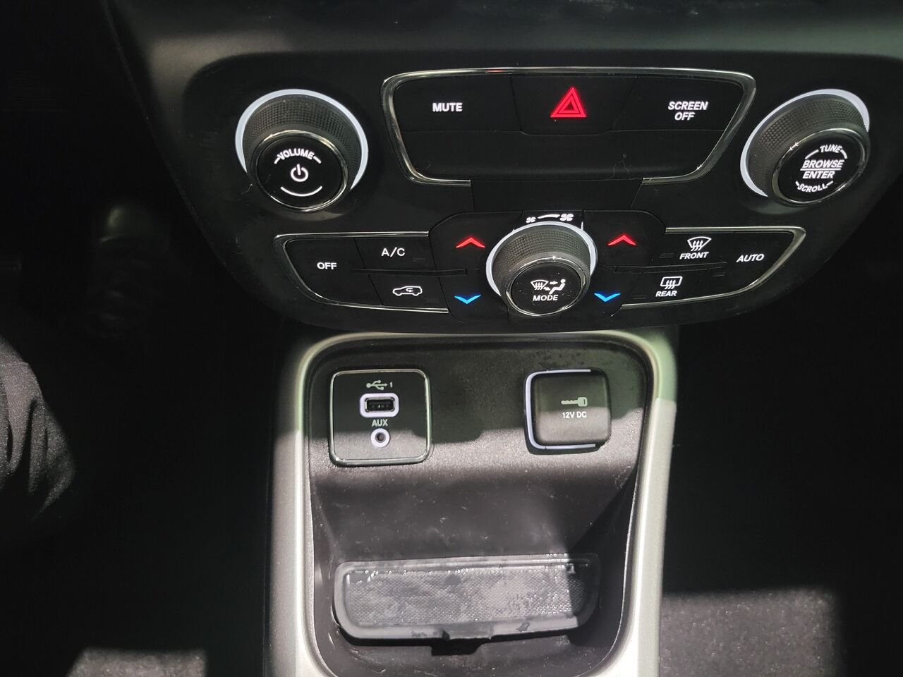 2020 Jeep Compass Black  - photo #21