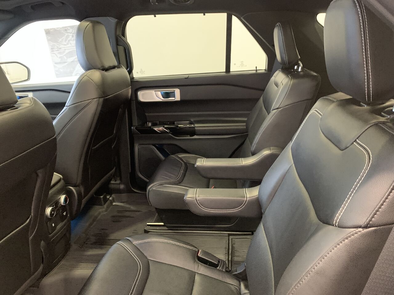 Ford Explorer ST AWD EXPLORER ST 4WD 2024 Blanc Châteauguay - photo #23