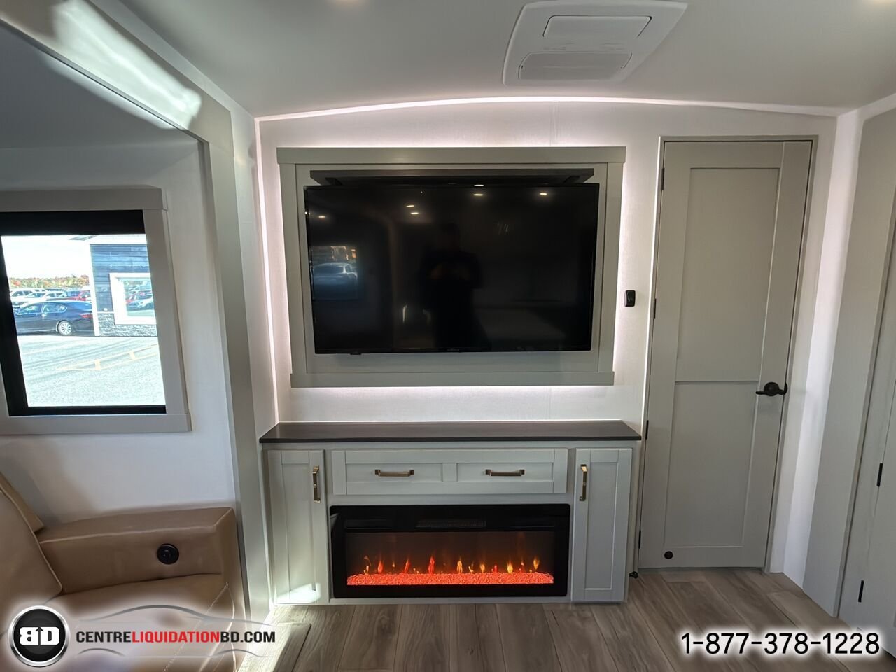 2025 BRINKLEY Z295 | ACCOMODATION White Granby - photo #11