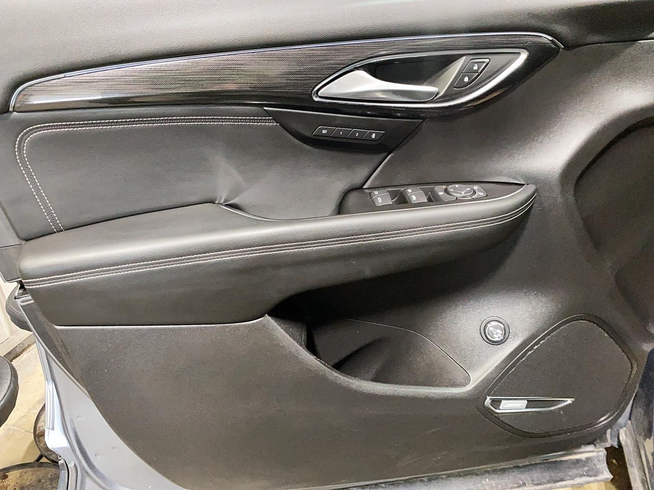 Buick Envision NIV LRBFZPR45ND066928 2022 Argent Chicoutimi - photo #12