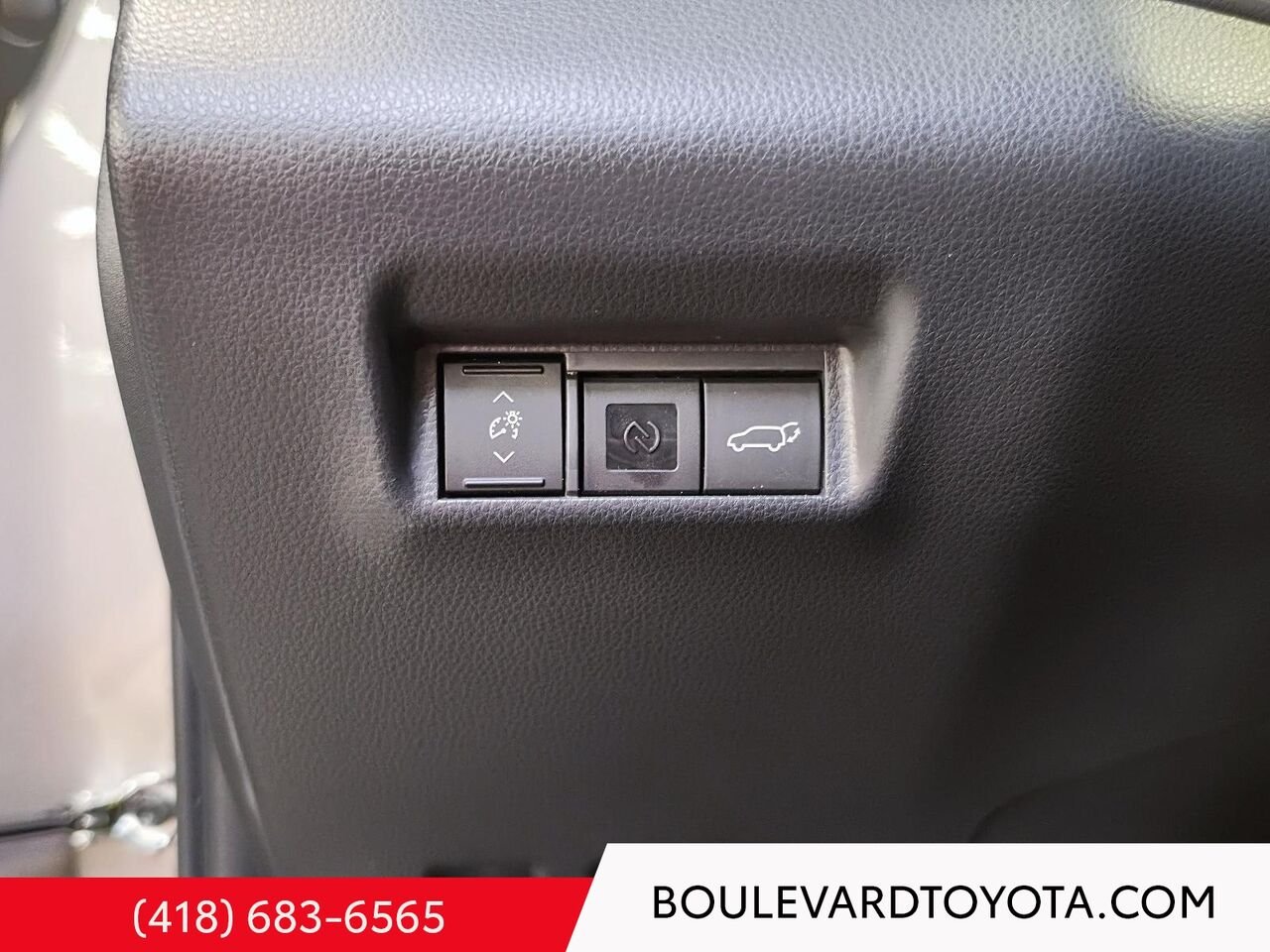 2026 Toyota RAV4 531879-12 | XLE, AWD Brown Québec - photo #10