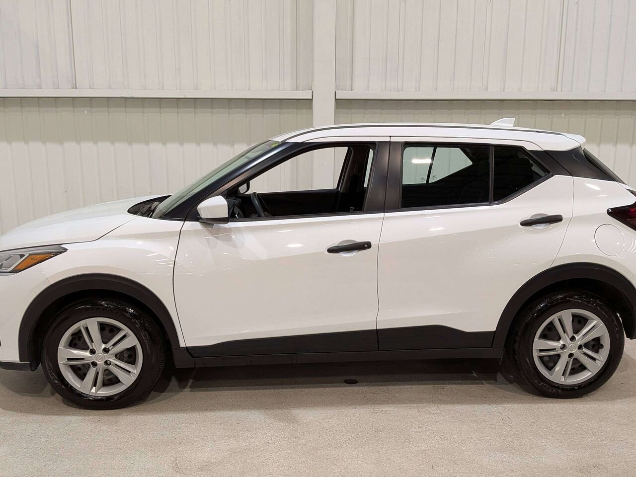 Nissan Kicks S FWD 2024 Blanc Val-David - photo #4